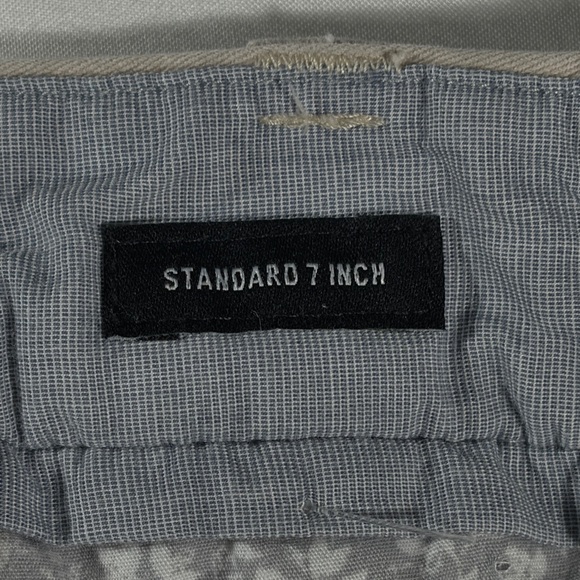 Bonobos mens stone khaki basic flat front 7" inseam chino shorts - size 34 - Picture 7 of 13